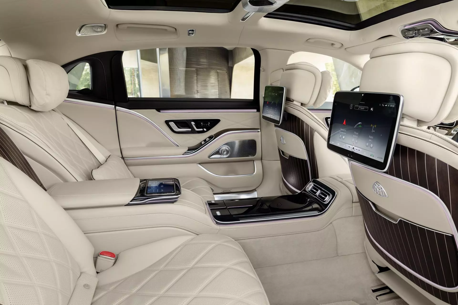 Hang-ghe-phia-sau-xe-Mercedes-Maybach-S-Class-2021-muaxegiatot-vn