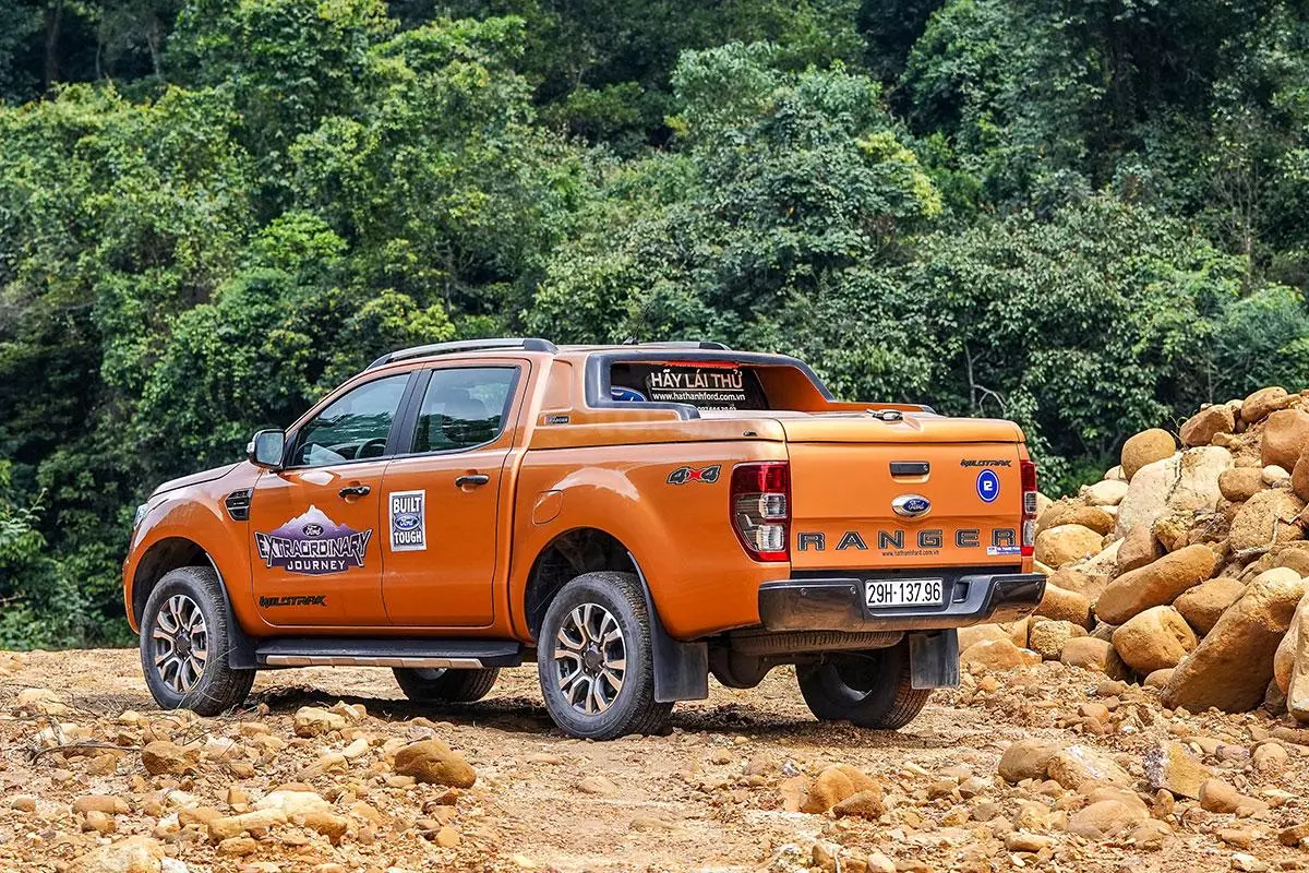 Đuôi xe Ford Ranger Wildtrak 4x4 2019.