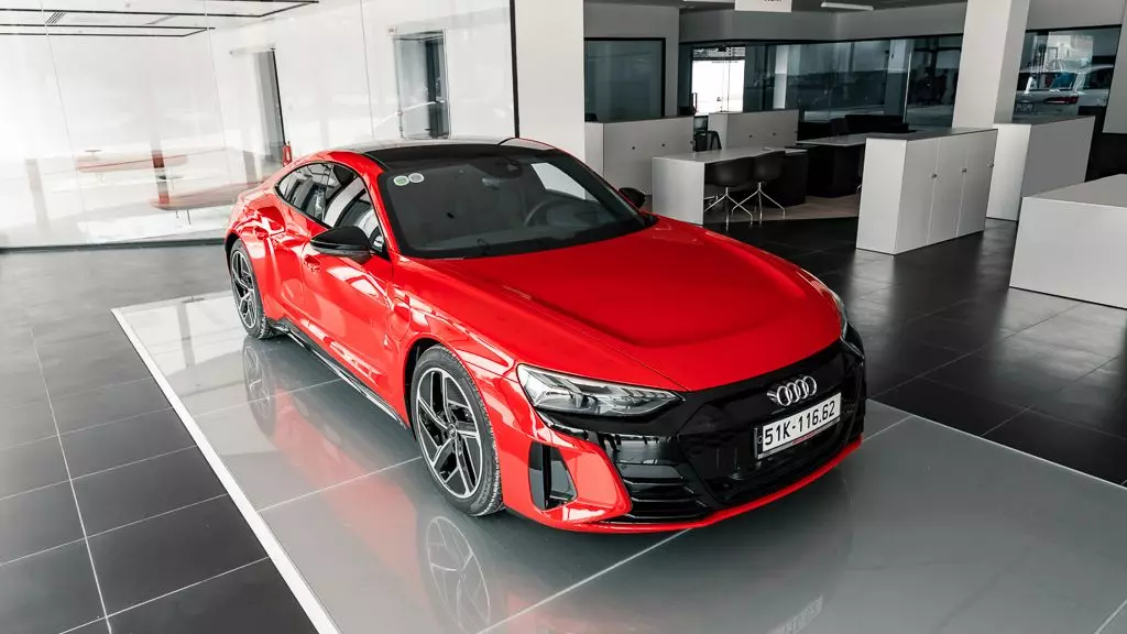 Xe điện hạng sang Audi e-tron GT về Việt Nam, giá từ 5,2 tỉ đồng