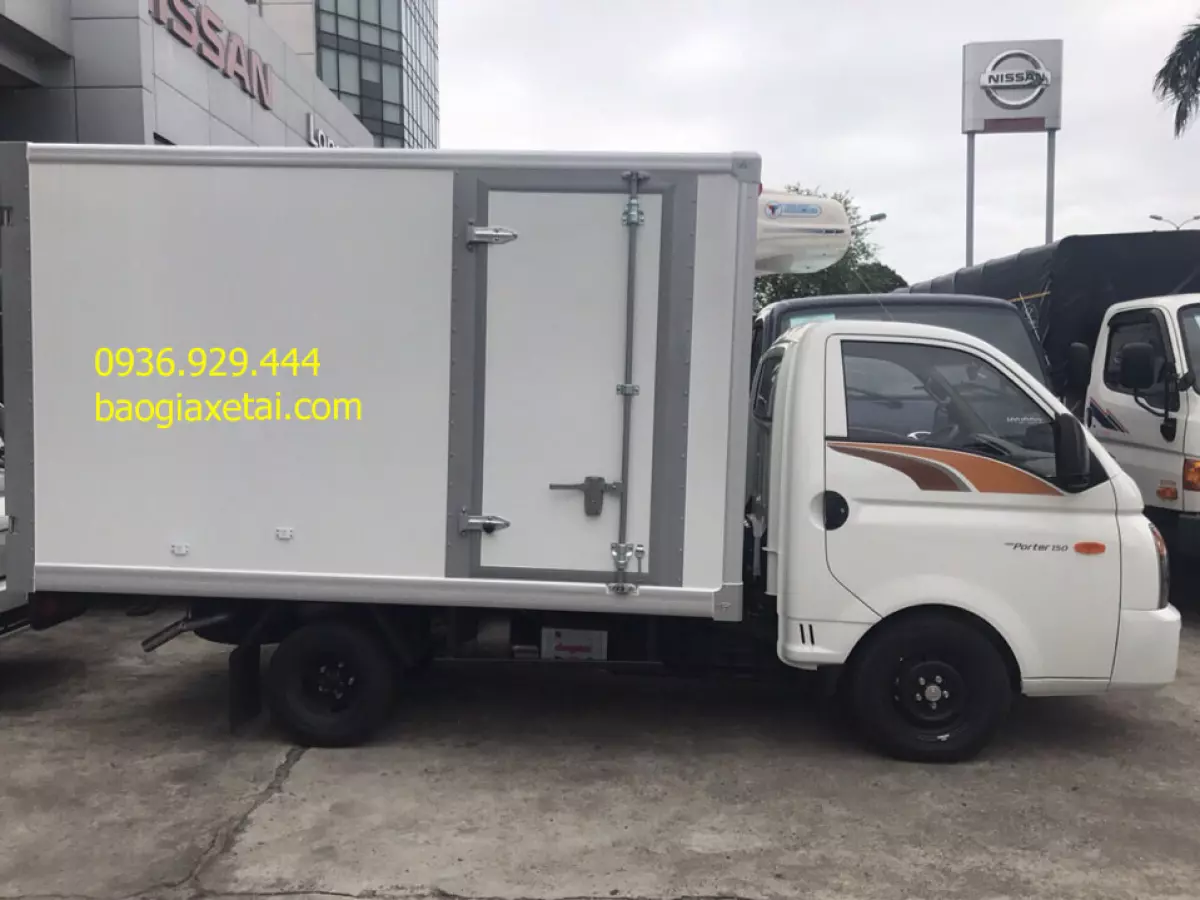 Xe tải đông lạnh hyundai porter 150