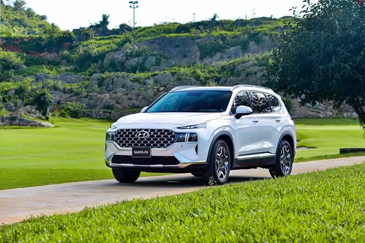 hyundai santafe 2024 mới nhất