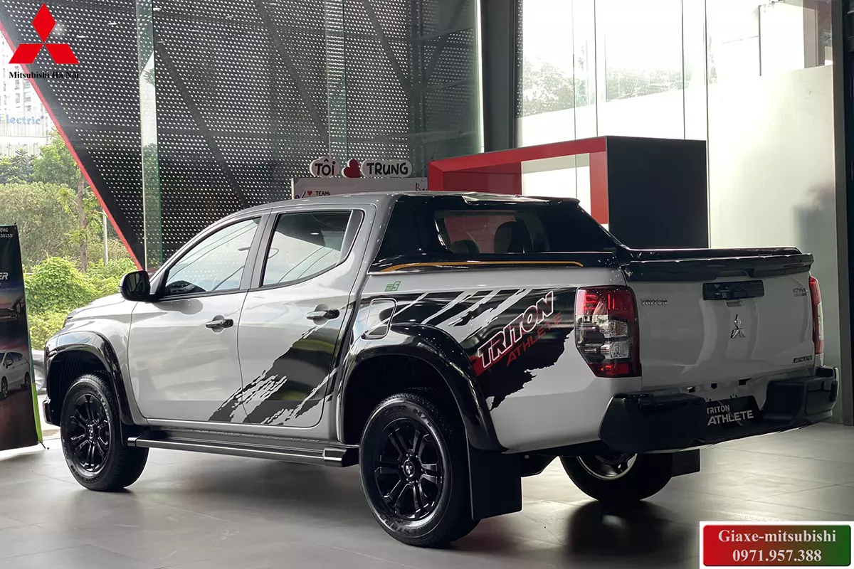 xe bán tải Mitsubishi Triton Athlete Màu trắng