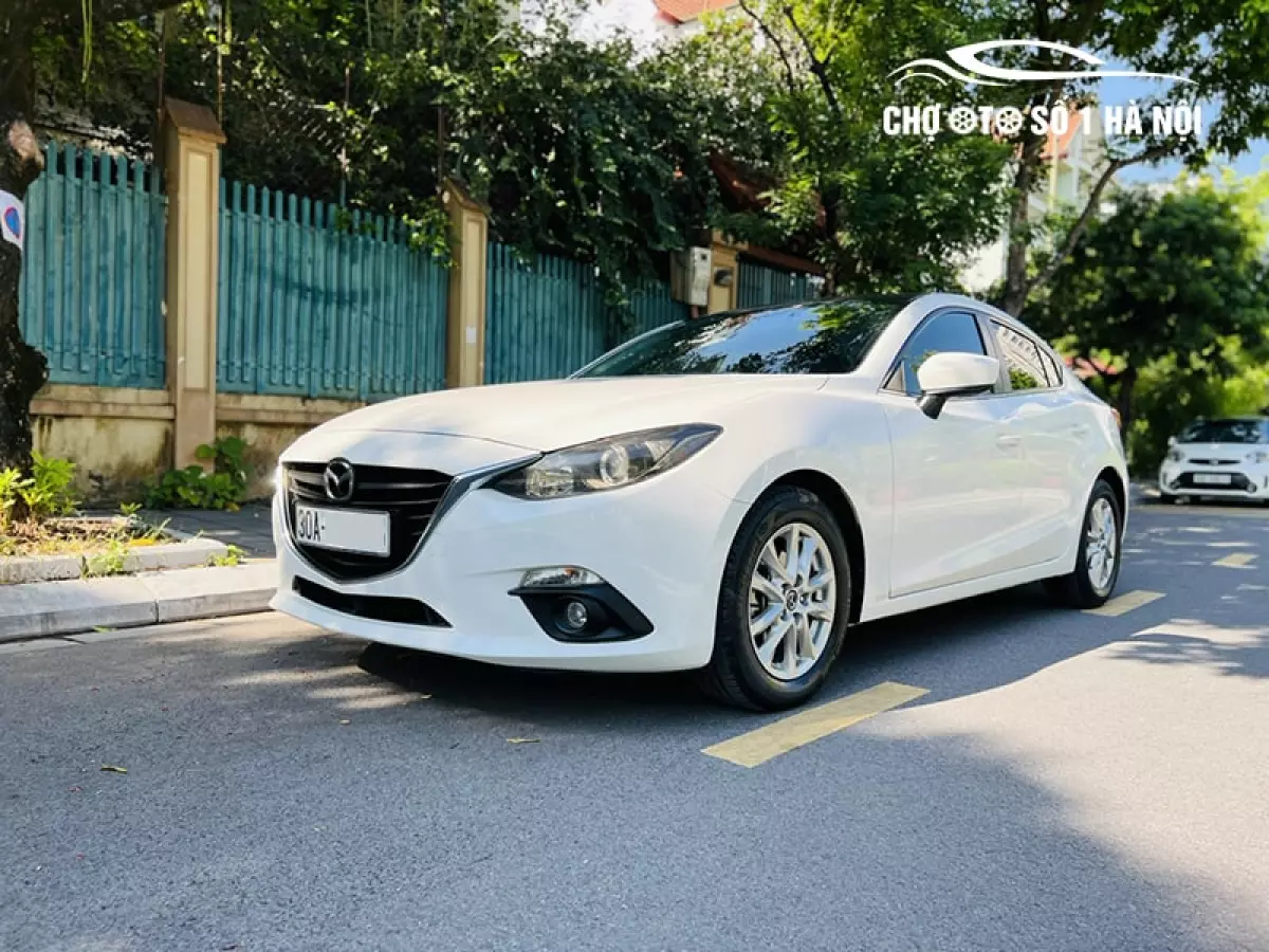 Hình ảnh phía trước xe ô tô cũ Mazda3 2016