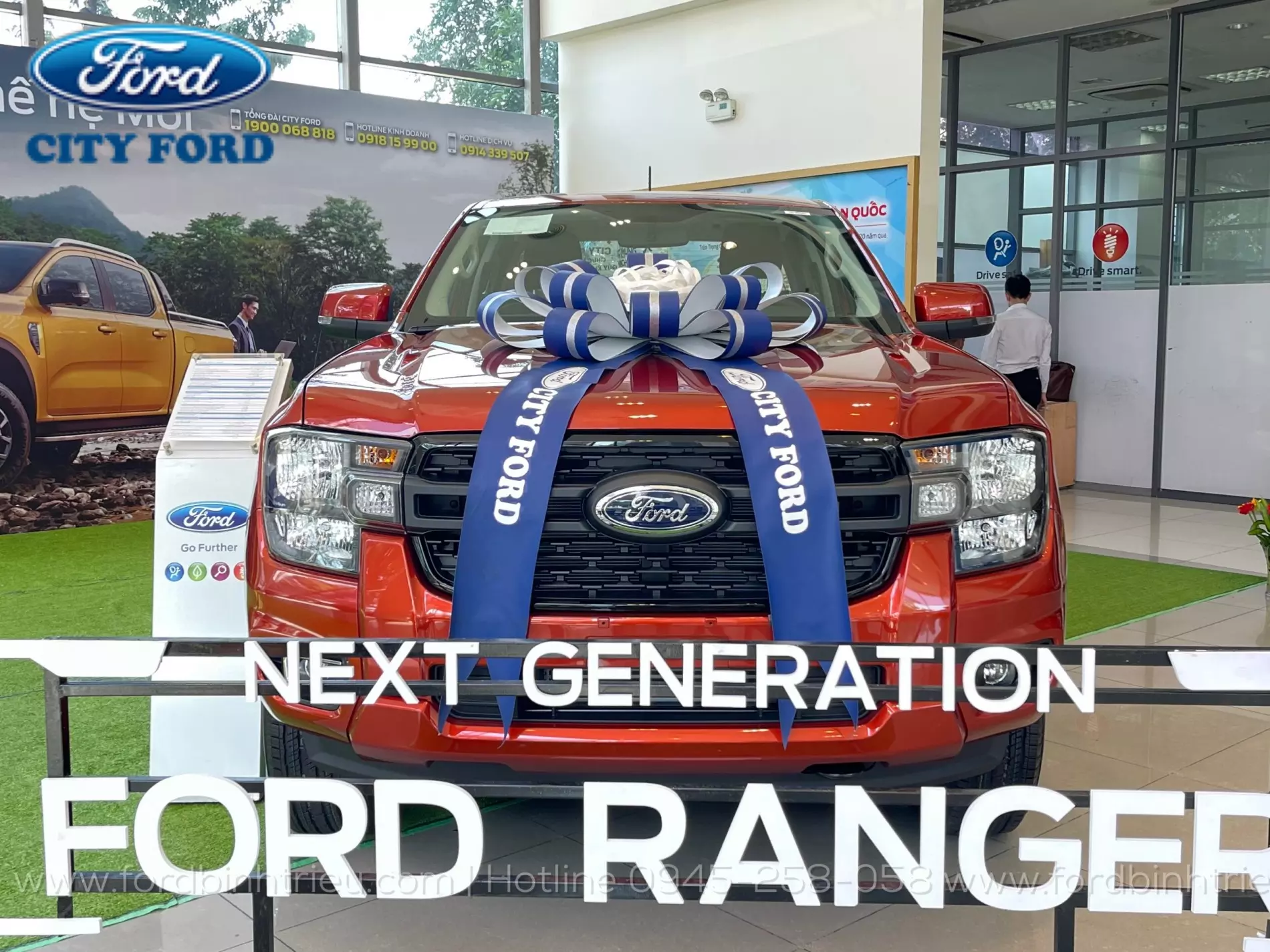 ford_ranger_xls_2_cau_so_tu_dong_4x4_2024_ngoai_that_1