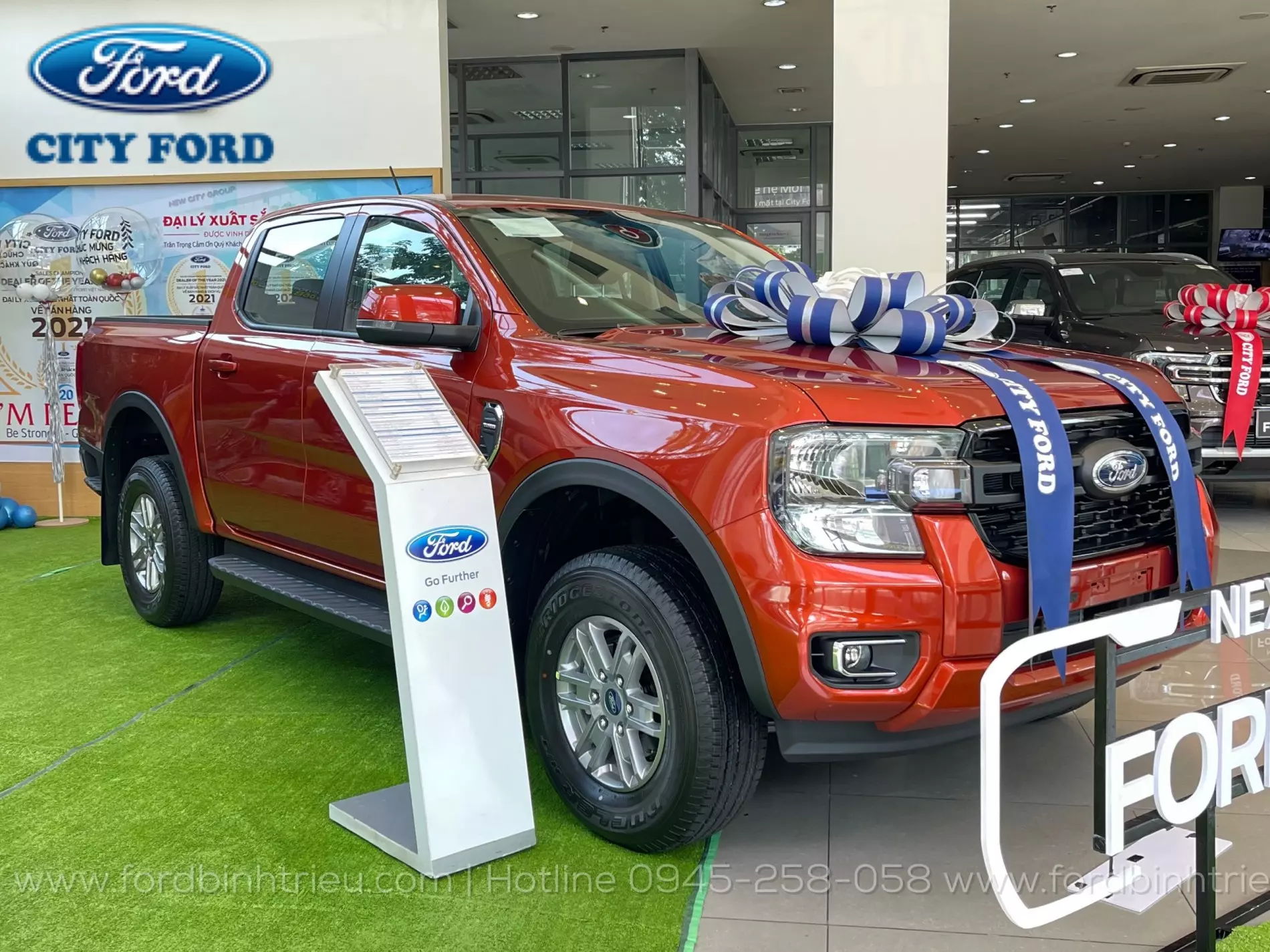 ford_ranger_xls_2_cau_so_tu_dong_4x4_2024_ngoai_that_2