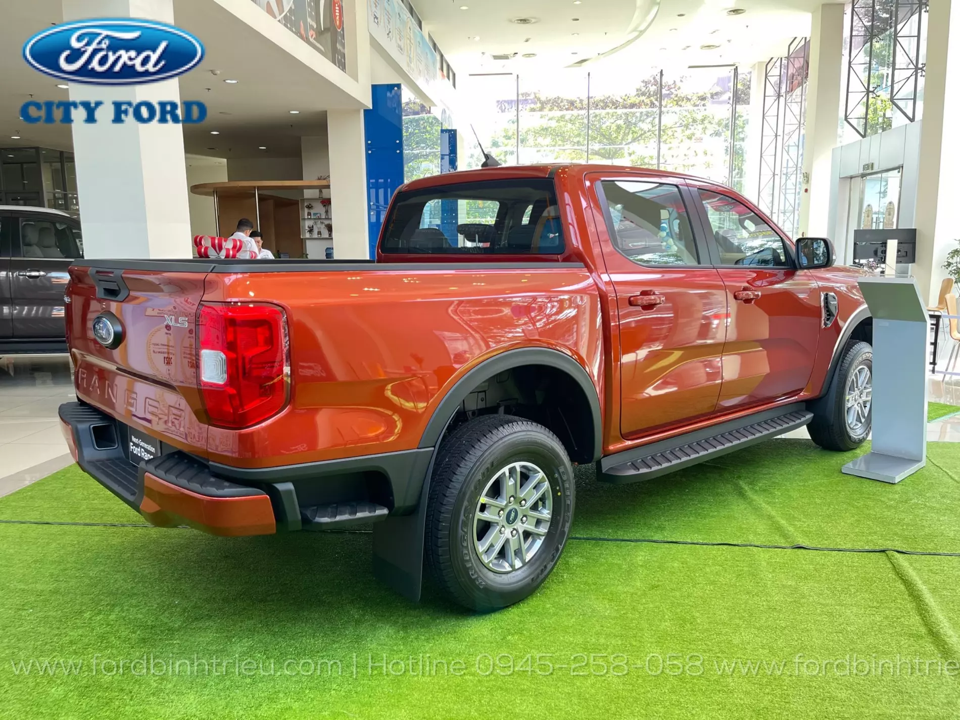 ford_ranger_xls_2_cau_so_tu_dong_4x4_2024_ngoai_that_4