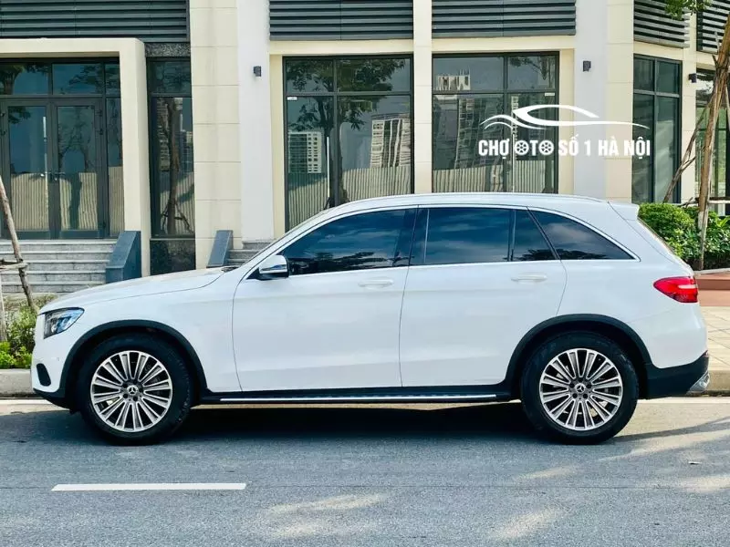 Hình ảnh sườn xe ô tô cũ Mercedes GLC250 4Matic 2018