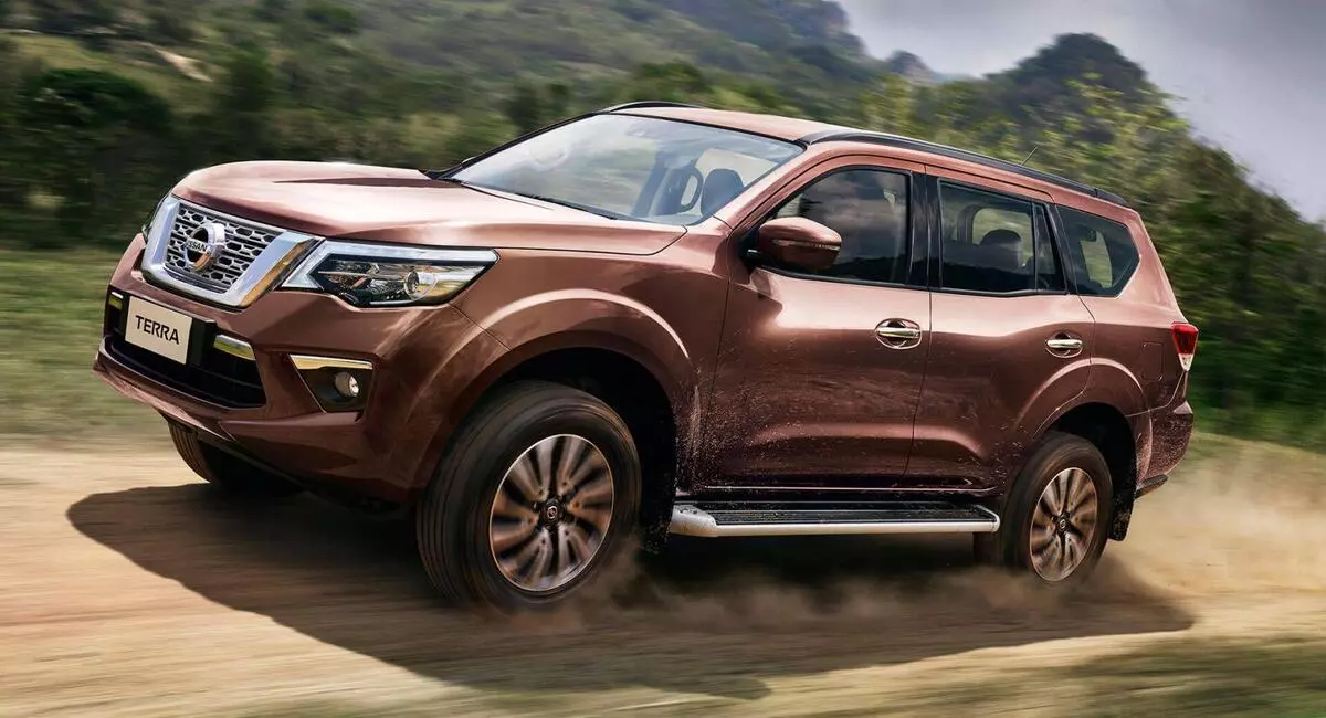 Nhiều tính năng, cảnh báo an toàn có trên Nissan Terra 2019