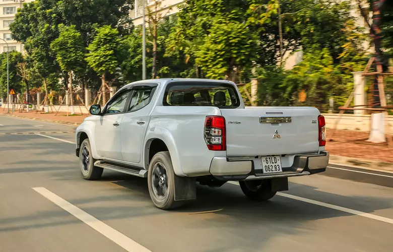 Hình ảnh xe Mitsubishi Triton đang bán tại Việt Nam