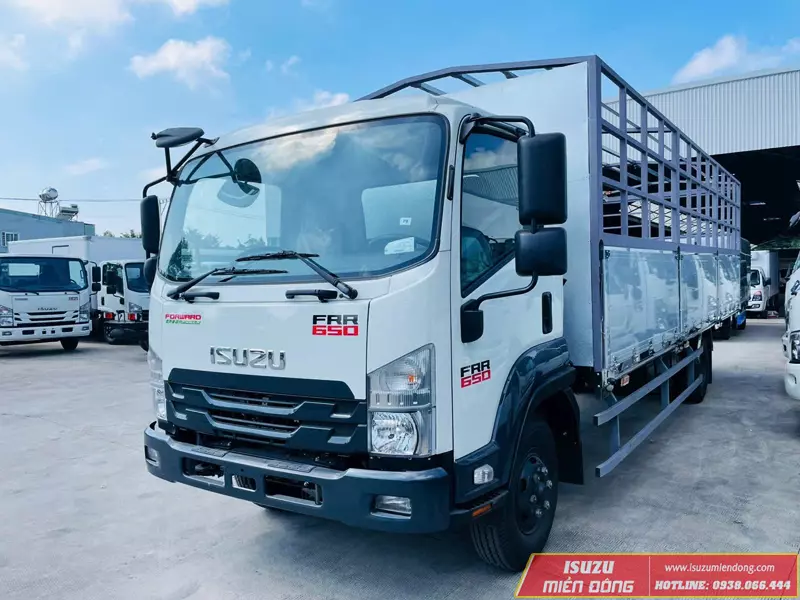 Xe tải Isuzu FRR 650 6t2 thùng dài 7m3