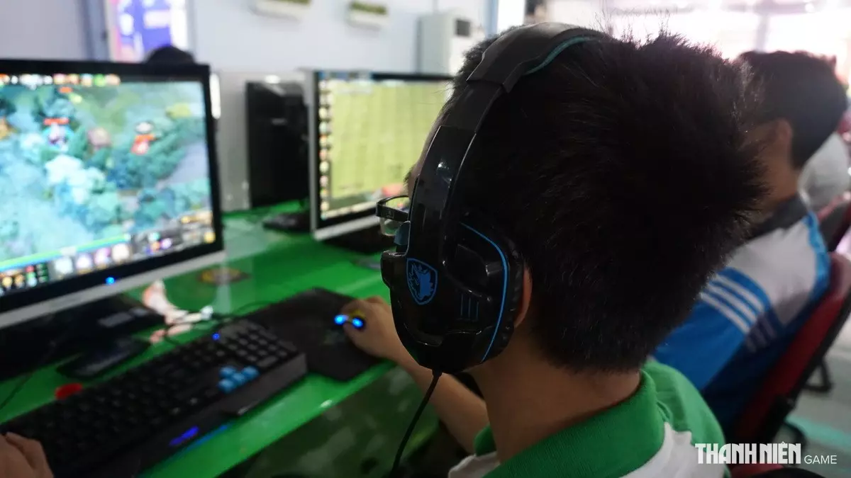 Máy thi đấu tại 269 Dương Quảng Hàm sử dụng gear của Tt eSports