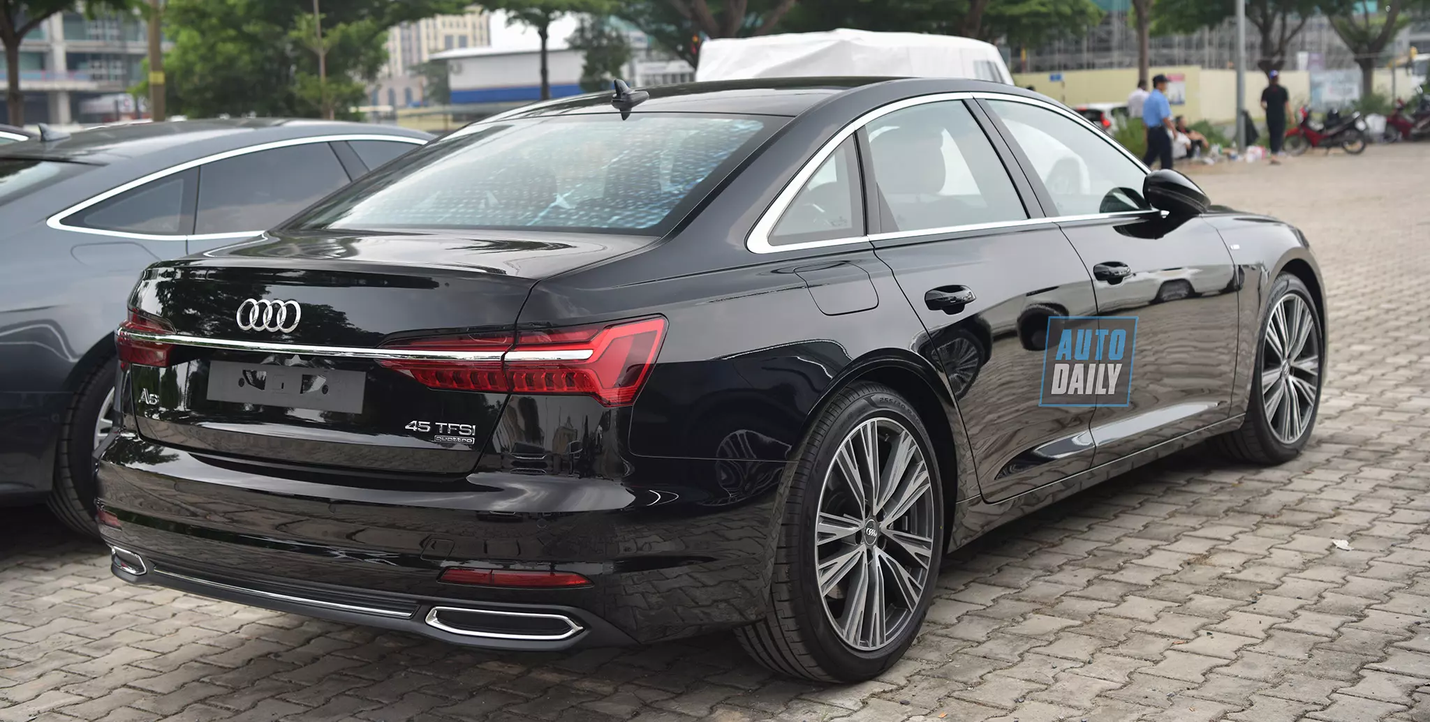 Xem trước Audi A6 2019 sắp ra mắt tại Việt Nam đấu Mercedes E-Class