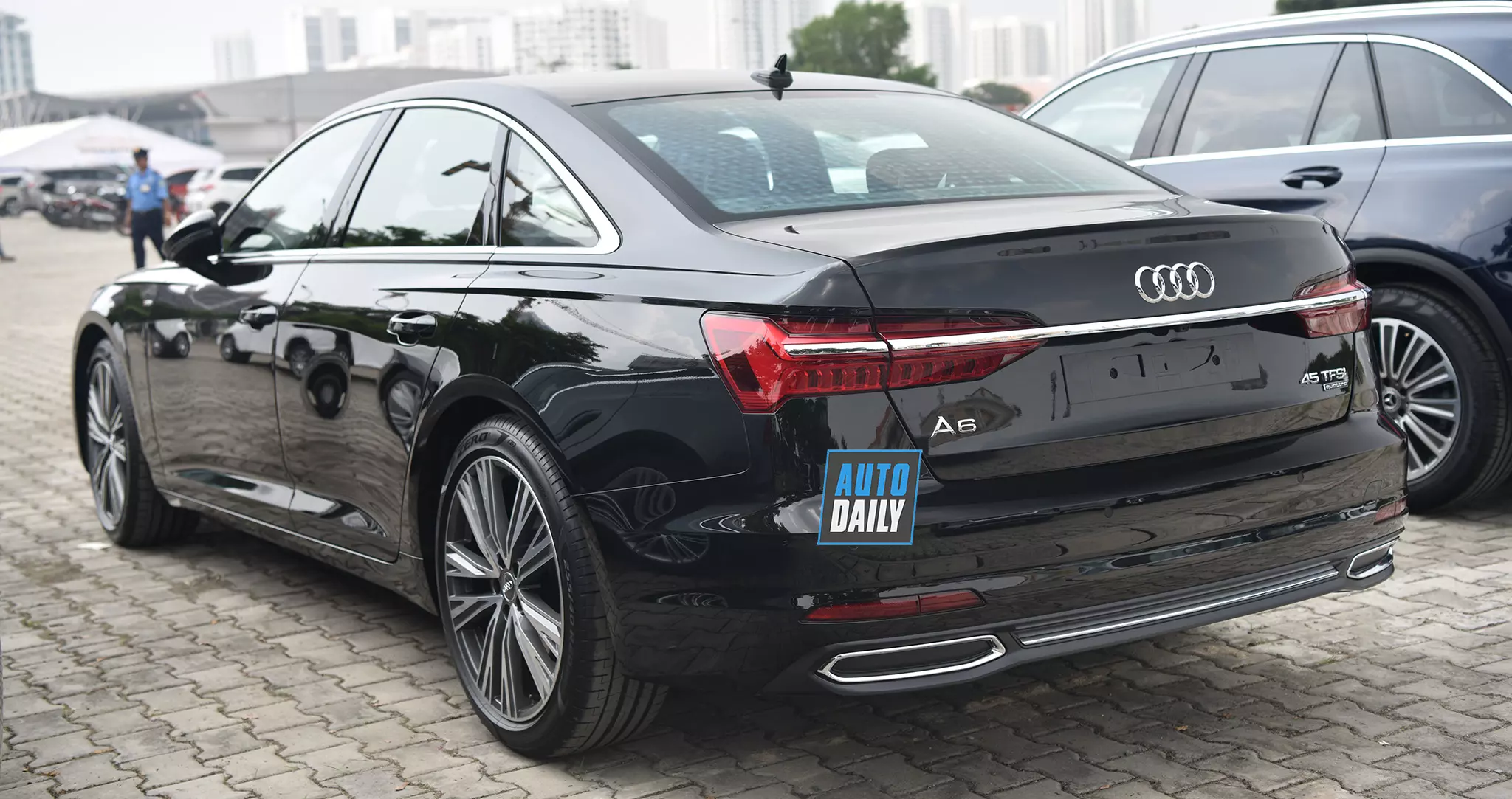 Xem trước Audi A6 2019 sắp ra mắt tại Việt Nam đấu Mercedes E-Class