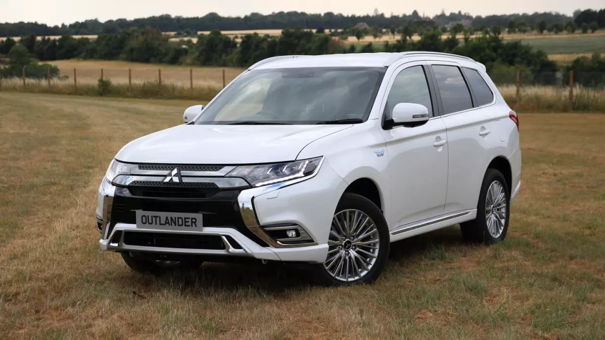 xe Mitsubishi Outlander