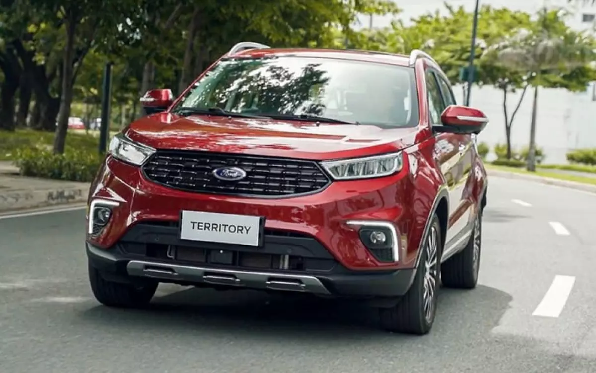 Ford Territory titanium màu đỏ tại ford thăng long