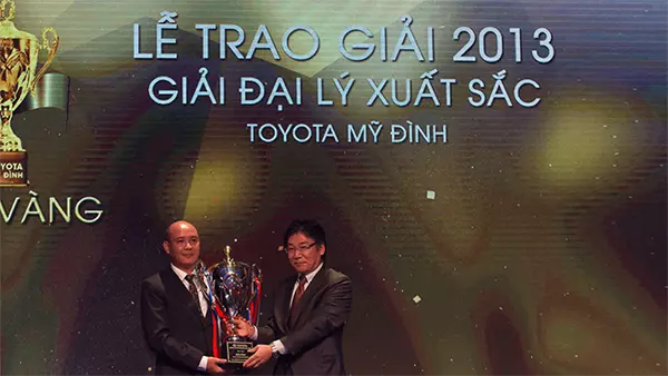 Toyota Mỹ Đình - Đại lý xuất sắc 2013