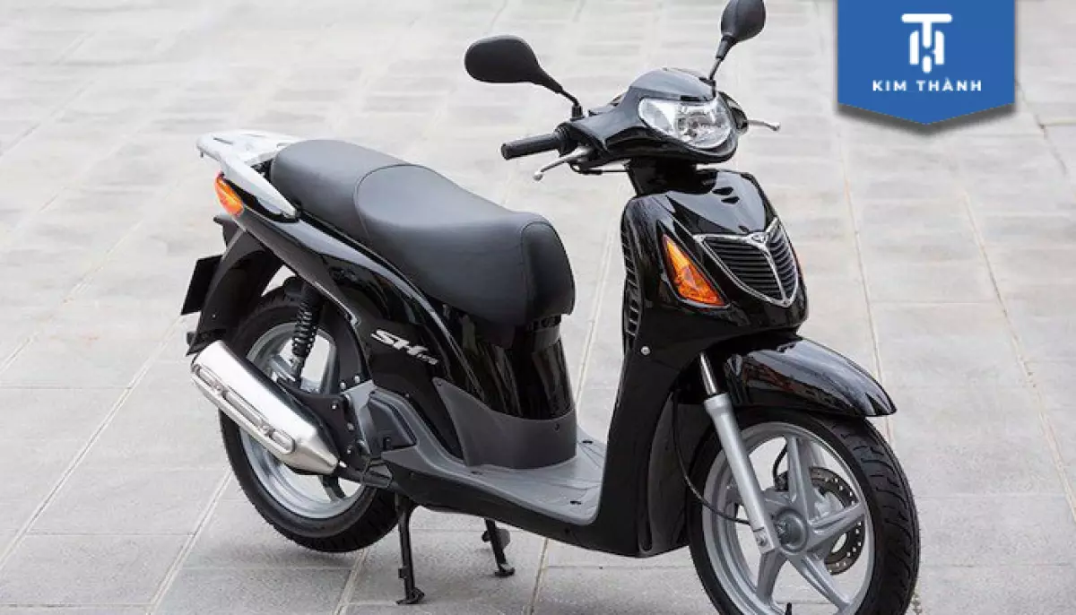 Honda SH đời đầu với thiết kế mang hơi hướng xe thể thao mạnh mẽ