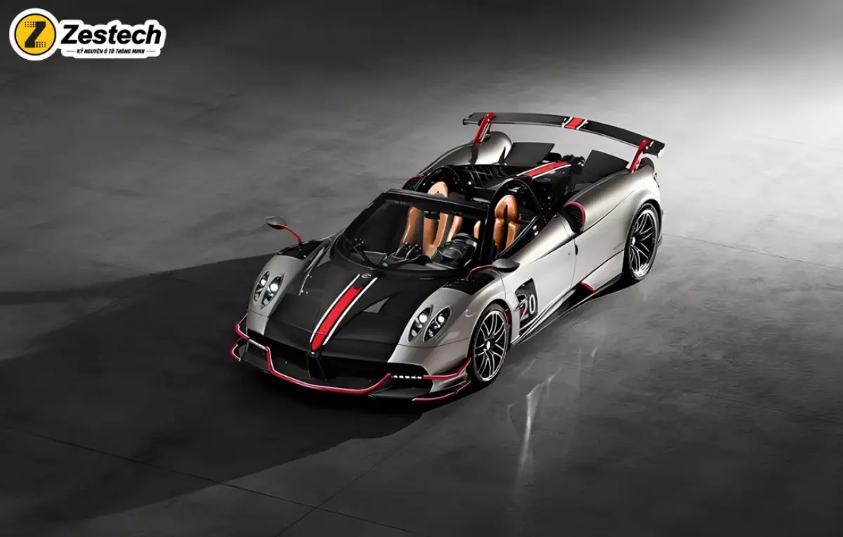 Tên gọi của Pagani Huayra nghĩa là Thần gió của người Ican