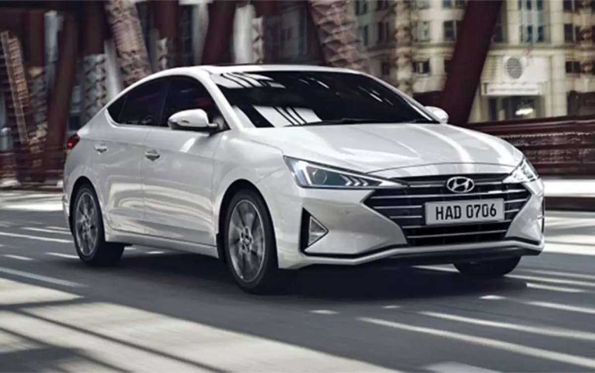 Ngoại thất Hyundai Elantra