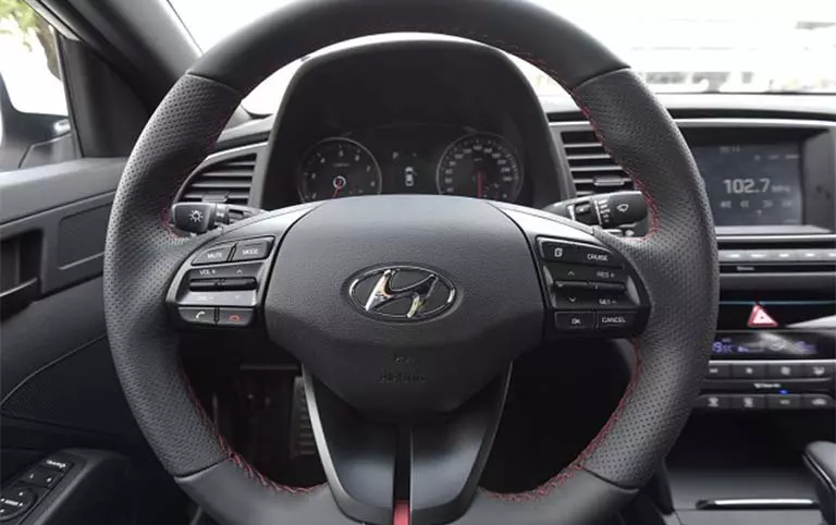 Chỉnh vô lăng Hyundai Elantra