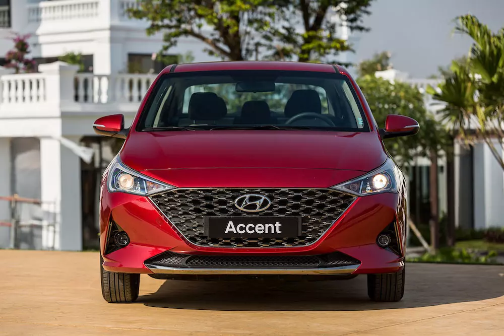 Hình ảnh phần đầu xe Hyundai Accent