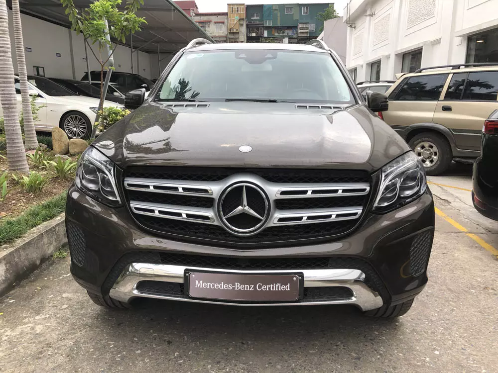 xe-mercedes-gls-350d-cu-doi-2017-nau-7800-km-dau-xe