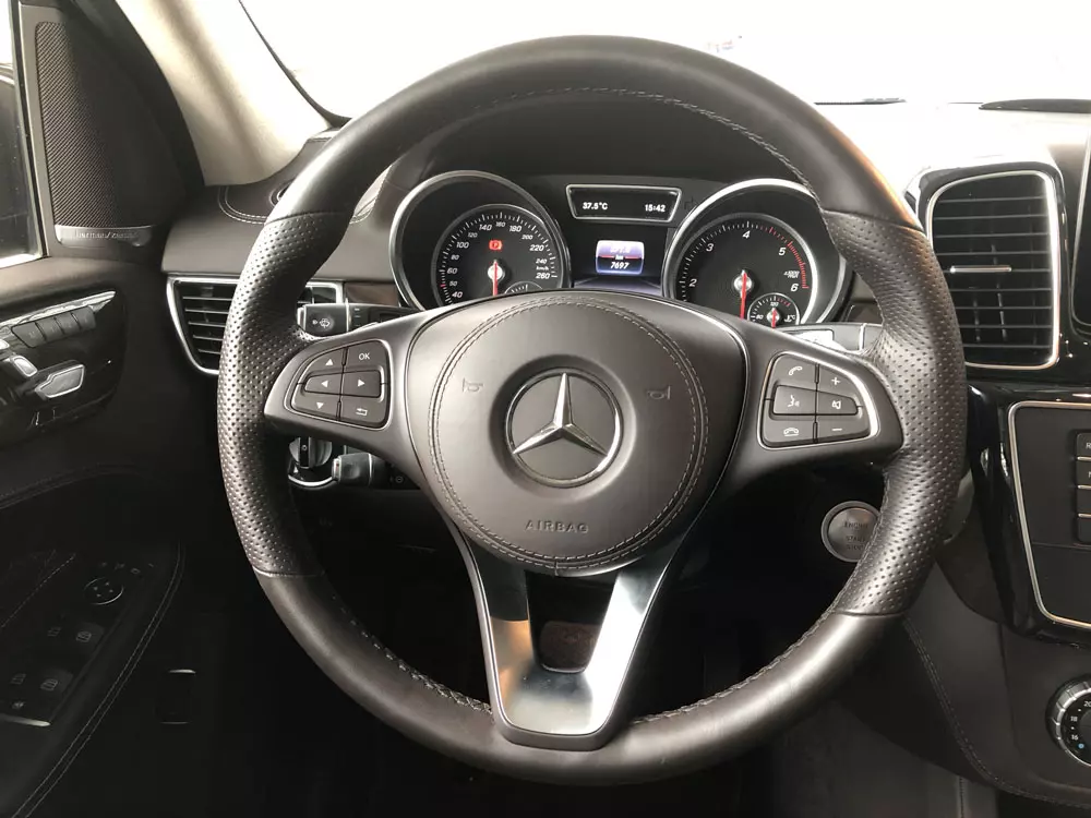 xe-mercedes-gls-350d-cu-doi-2017-nau-7800-km-vo-lang