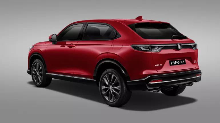 Thân xe Honda HR-V với đường nét thiết kế sắc sảo, năng động