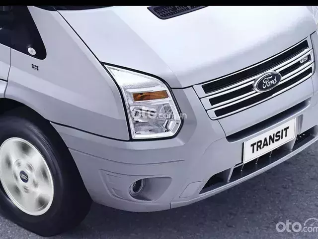 Ford Transit 2020 sở hữu khoang nội thất rộng rãi 1