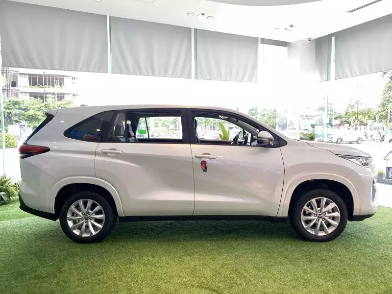 Toyota Innova Cross 2024: Nội thất sang trọng, hiện đại