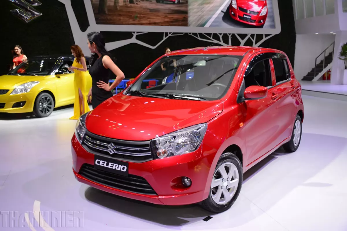 Suzuki Celerio màu đỏ