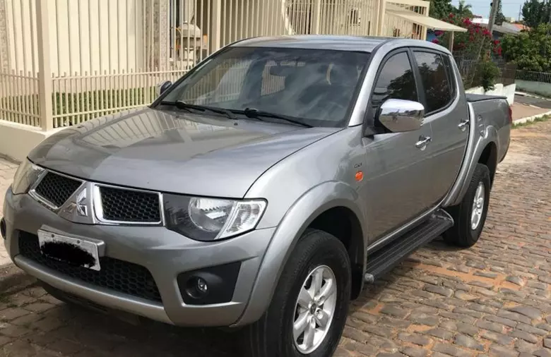 Mitsubishi Triton - Bền bỉ và linh hoạt