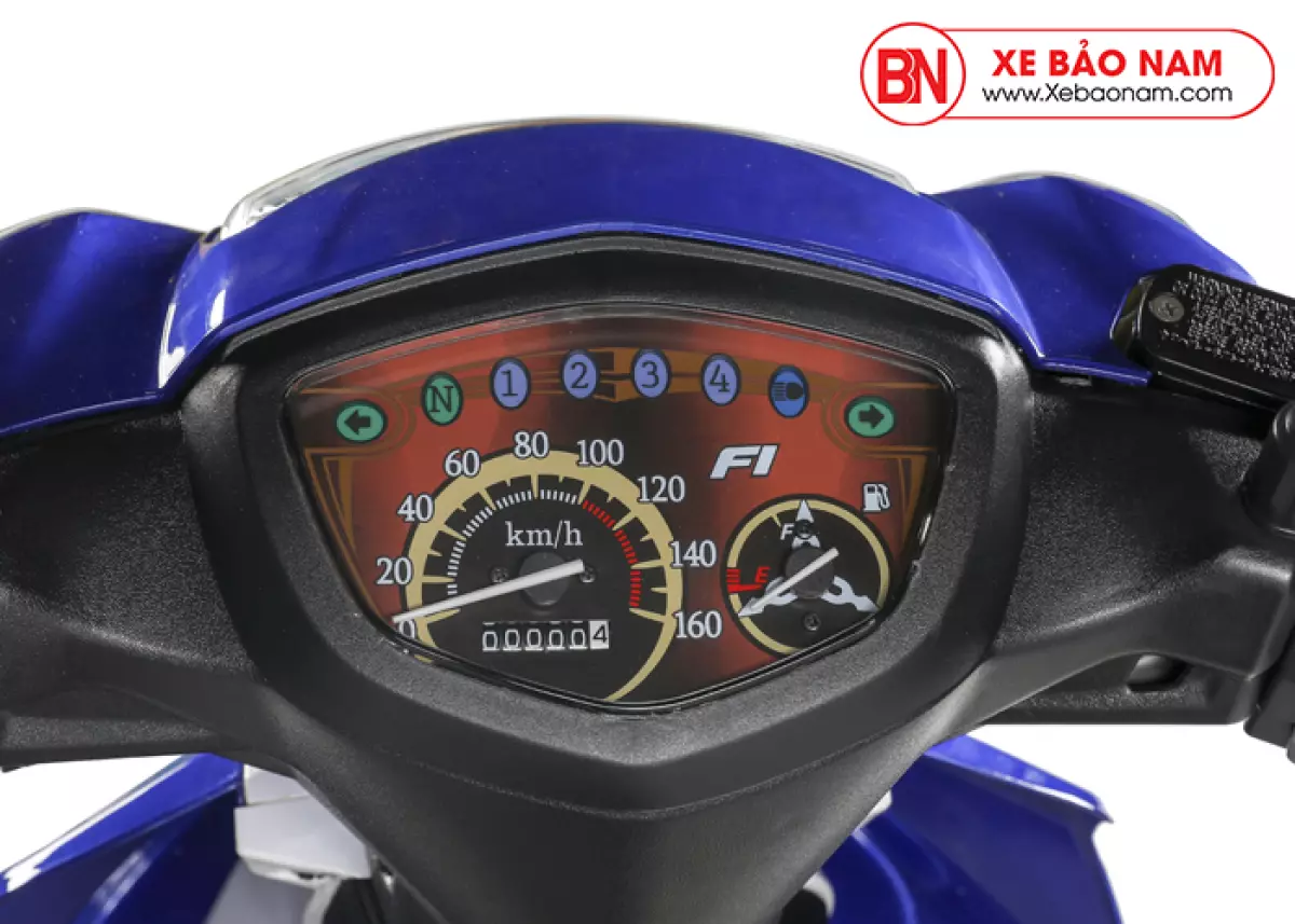 Sirius 50cc màu đen với tem xe cá tính