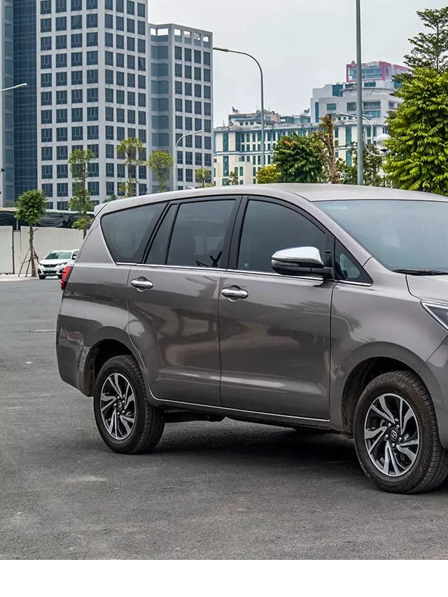   Đánh giá chi tiết Toyota Innova 2.0G 2021: Số tự động chạy dịch vụ không chê được