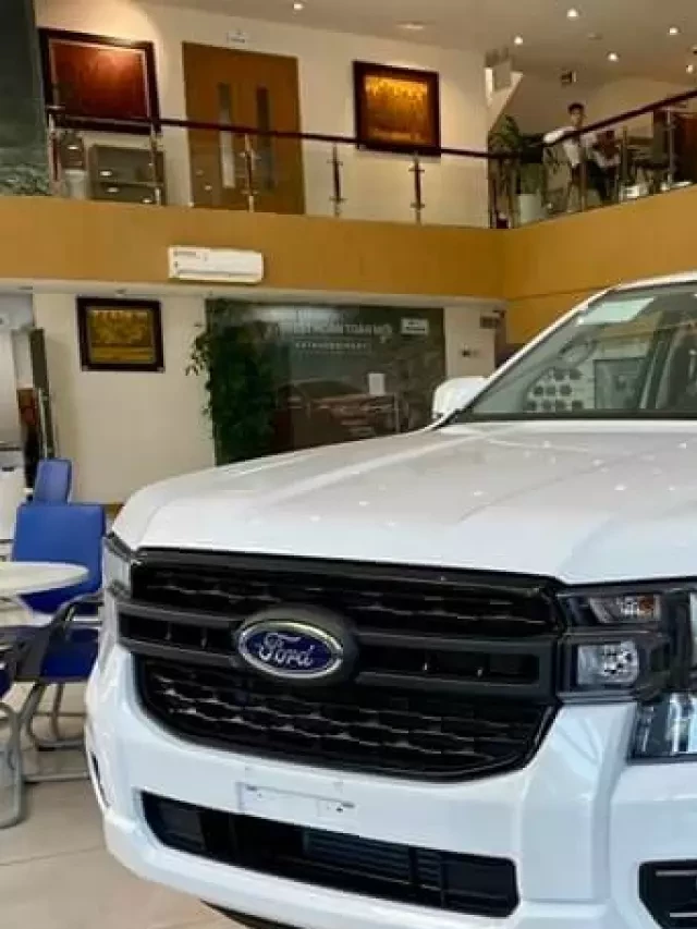   Ford Ranger XLS: Uu dai, gia lan banh (01/2024)