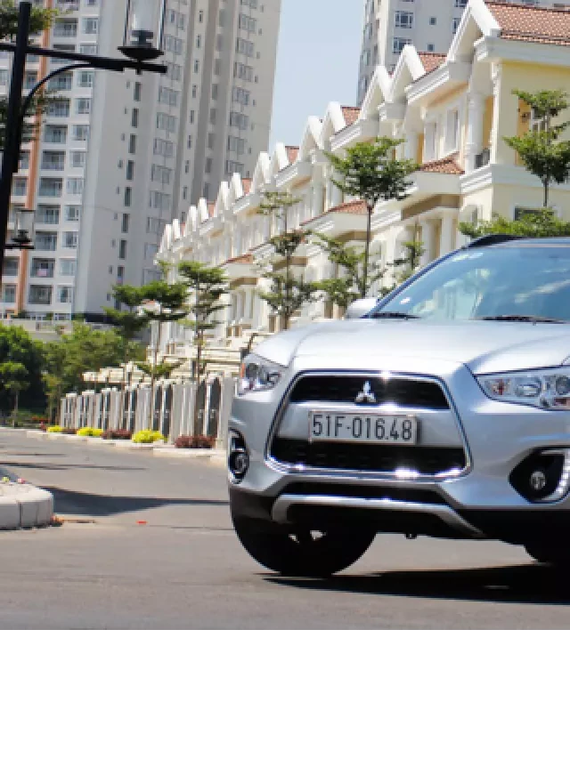   Mitsubishi Outlander Sport 2015: Trẻ trung và mạnh mẽ