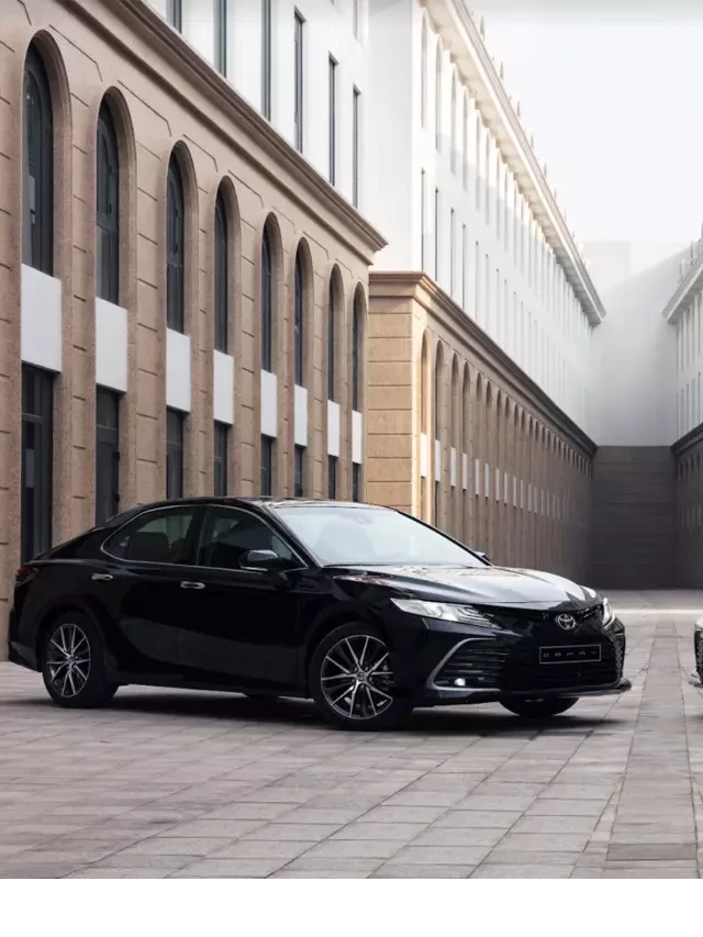   Toyota Camry 2022 chào đón khách hàng Việt, giá khởi điểm từ 1,05 tỷ đồng