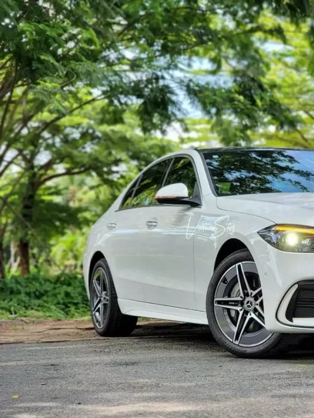   Mercedes Benz C300 AMG: Xe thể thao sang trọng, cá tính