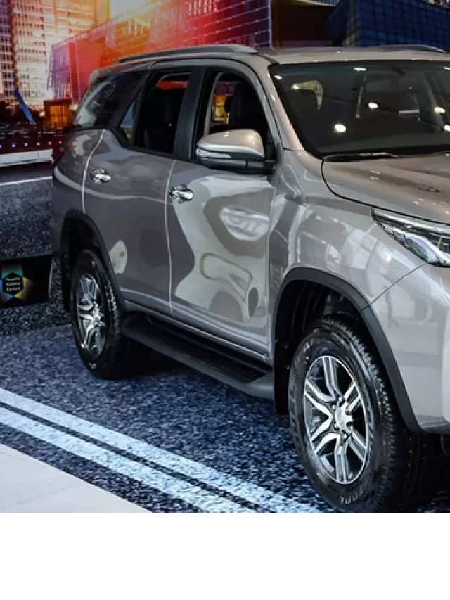   Đánh giá chi tiết về xe Toyota Fortuner 2023: Hấp dẫn từ thiết kế đến trang bị