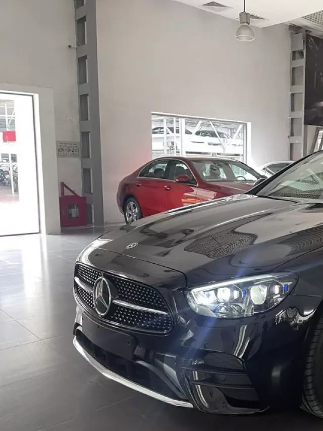   Đánh giá Mercedes E300 AMG 2021: Siêu xe sang trọng đầy mạnh mẽ