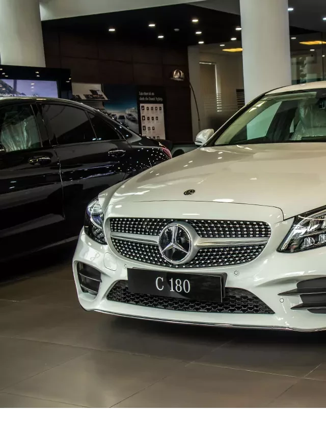   Đánh giá xe Mercedes-Benz C 180 AMG 2021: Sự kết hợp hoàn hảo giữa thể thao và thời trang