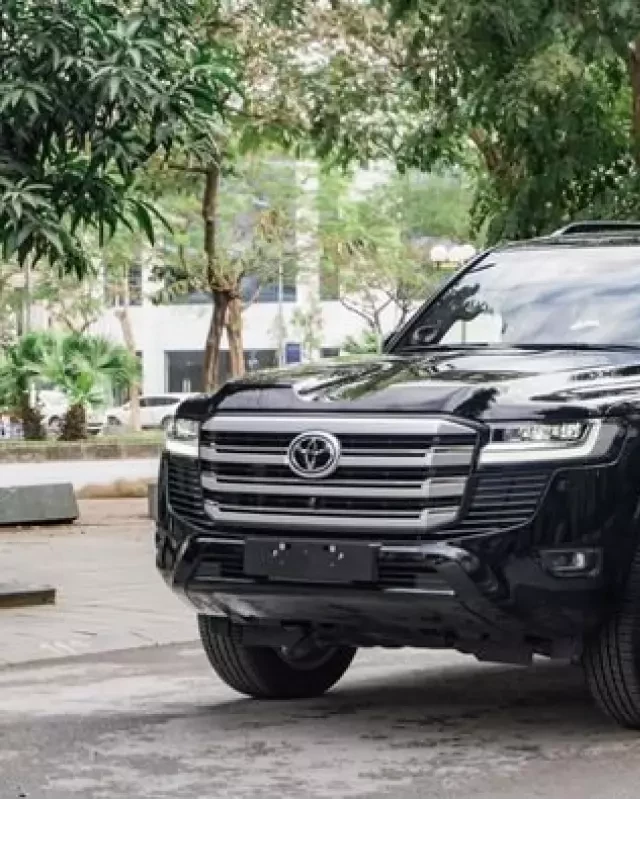   Giá xe Toyota Land Cruiser 2022 đắt hơn 1,3 tỷ, đơn đặt hàng kín cửa suốt năm