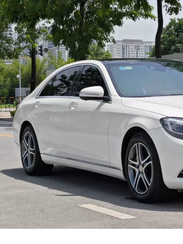   Chiếc Mercedes-Benz S400 đã qua sử dụng được rao bán với giá rẻ hơn chiếc Toyota Camry mới